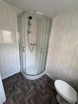 3 bed Terraced to rent Image 8