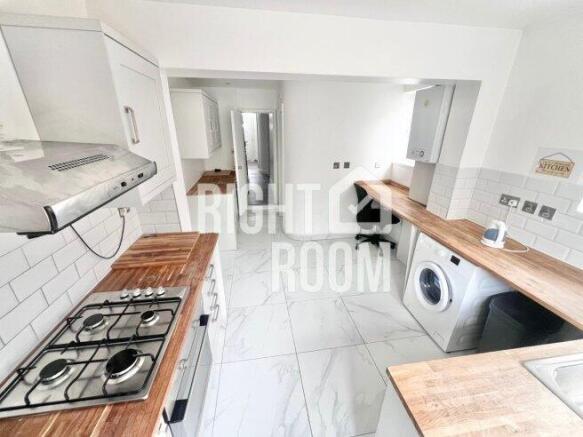 room-1-135-grosvenor-road-e7-8jb-993490