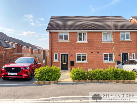 3 bed Semi-Detached for sale in scarborough
