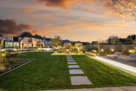 Cassiobury Drive, Cassiobury