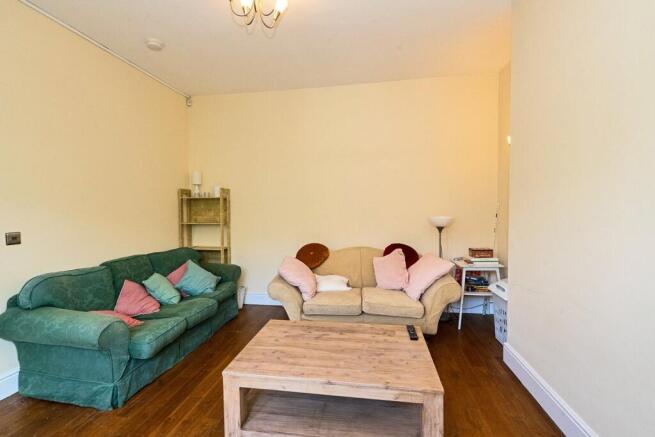 5 bed Terraced for sale Image 8