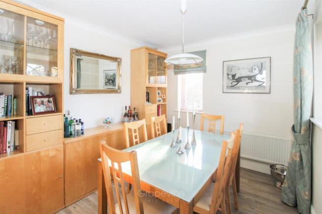 Dining Room 1.jpg