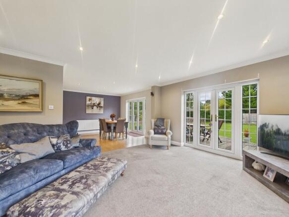 CAM04092G0-PR0099...