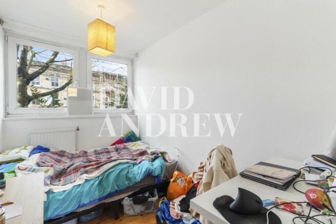 4 Levison Way N19...