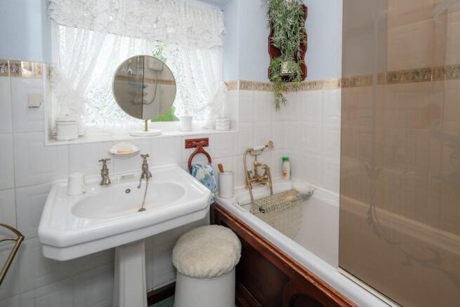 Family bathroom