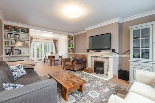 3 bed Semi-Detached for sale Image 7