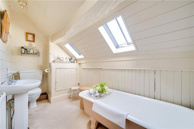 2 bed Semi-Detached for sale Image 8