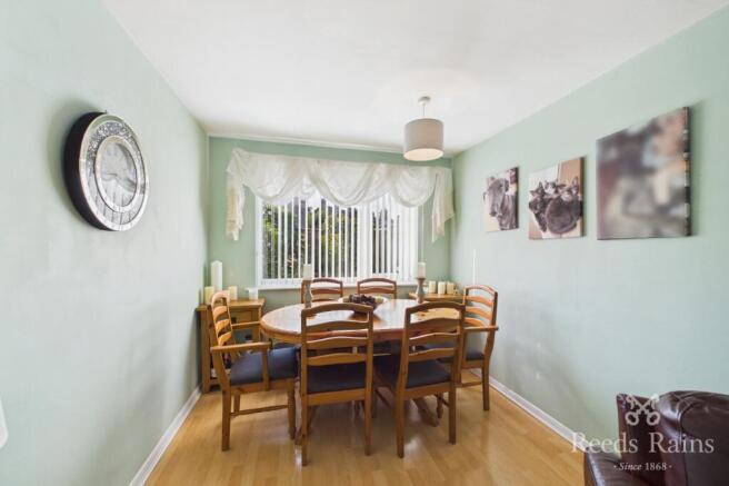 3 bed Semi-Detached for sale Image 5