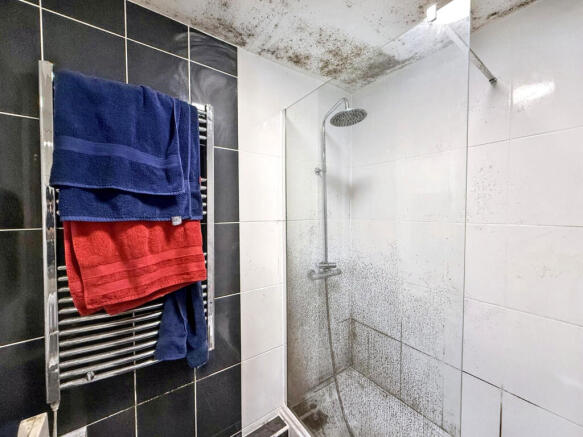 2 bed Apartment for sale Image 8