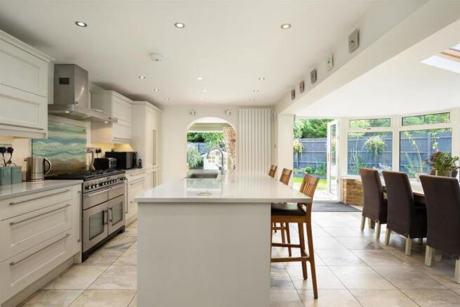 Kitchen / Dining