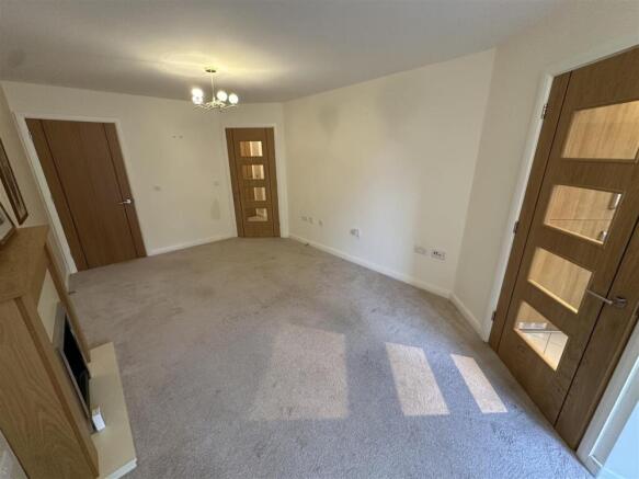 1 bed Apartment to rent Image 5