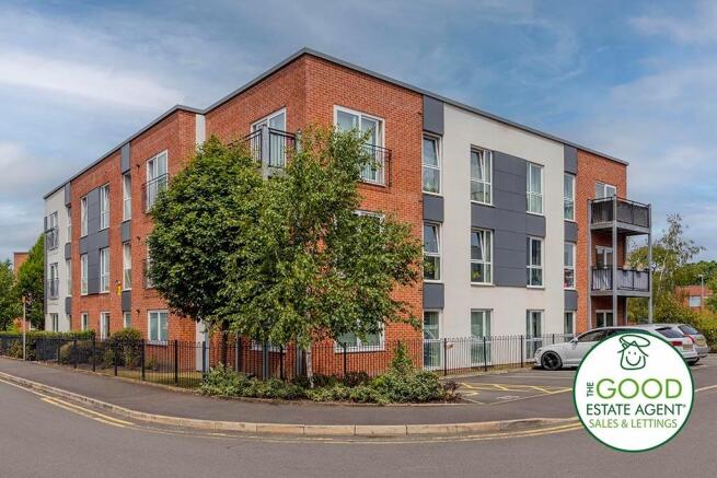 2-bed flat on 3 Sheen Gardens Heald Green, Manchester M22 5LE, £168,000