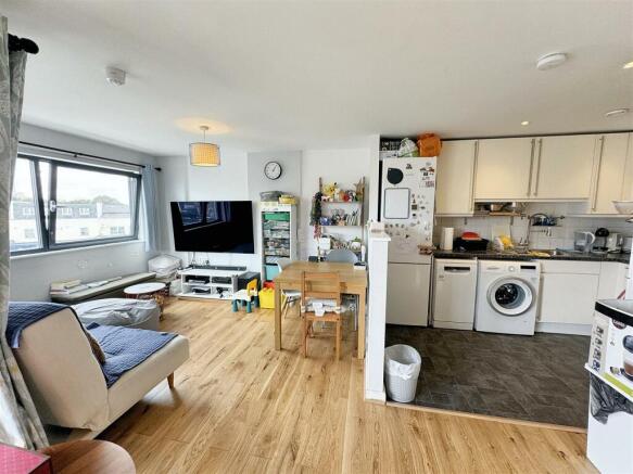 Open Plan Lounge/Kitchen