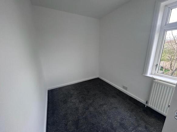 3 bed Semi-Detached to rent Image 6
