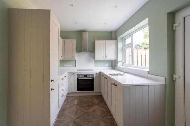 3 bed Terraced for sale Image 5