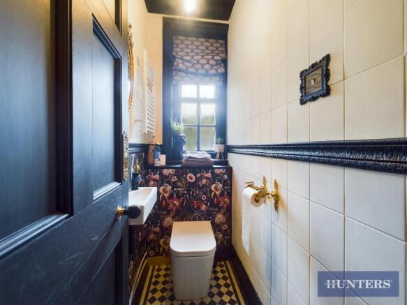 3 bed Apartment to rent Image 10