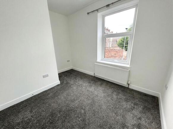 2 bed End of Terrace to rent Image 6