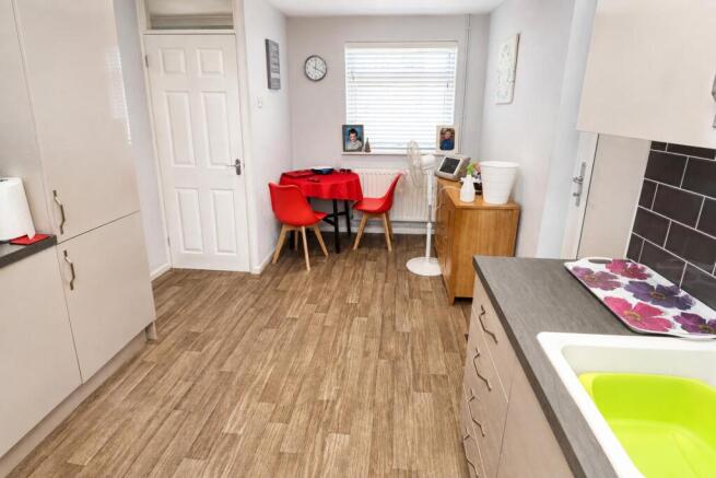 Kitchen / Dining Room