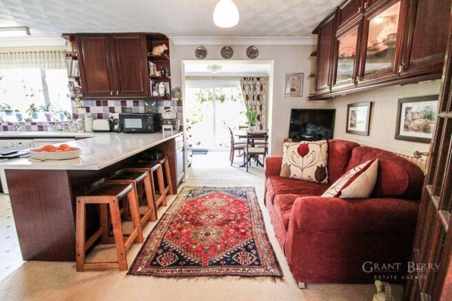 Kitchen/dining