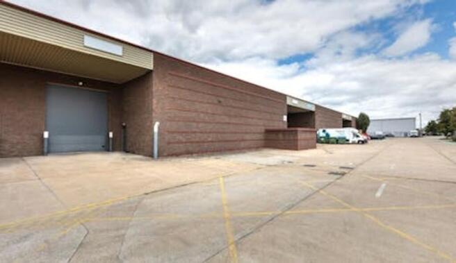 952 Yeovil Road 2.jpeg