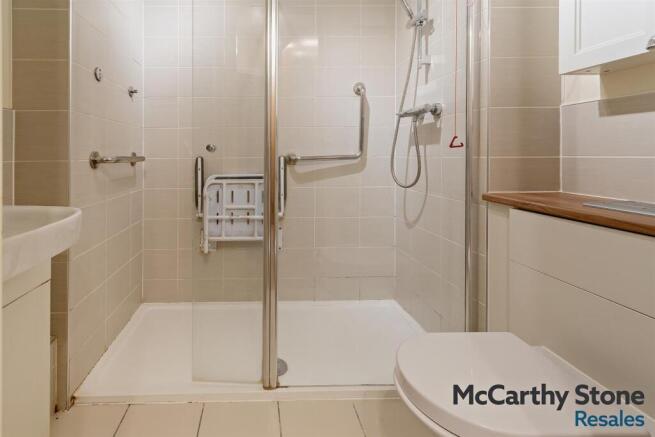 1 bed Apartment for sale Image 6