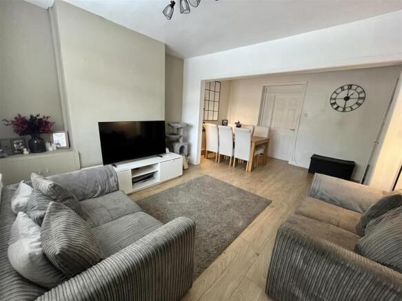 Lounge/Dining Room