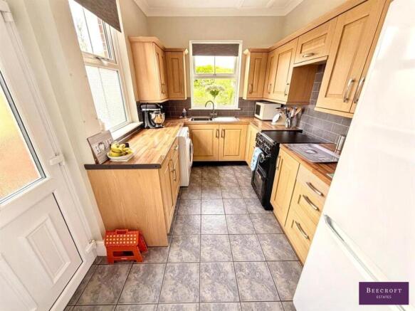 2 bed Semi-Detached for sale Image 12
