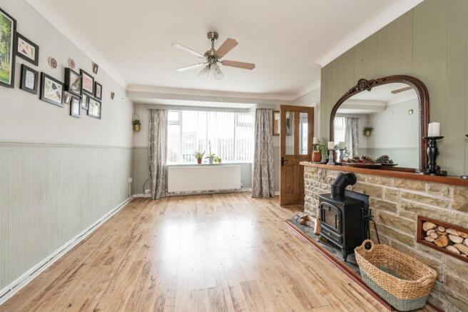 5 bed Semi-Detached for sale Image 7