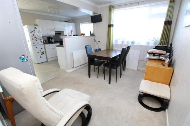 Dining Area.JPG