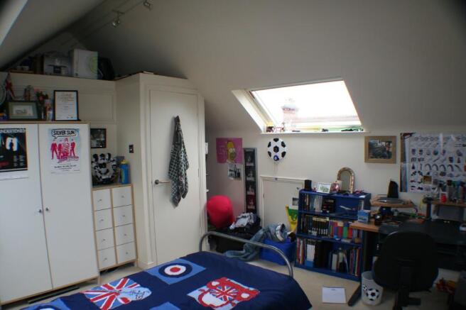 BEDROOM 4