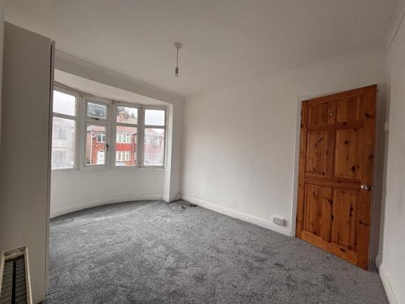 MAIN BEDROOM