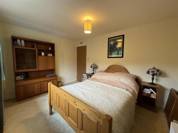 BEDROOM 3.2.JPG