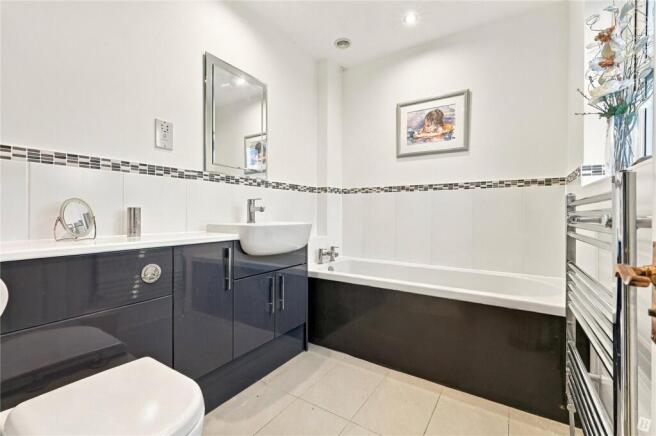 Carron Mead, South Woodham Ferrers, Chelmsford, Essex, CM3 photo 4