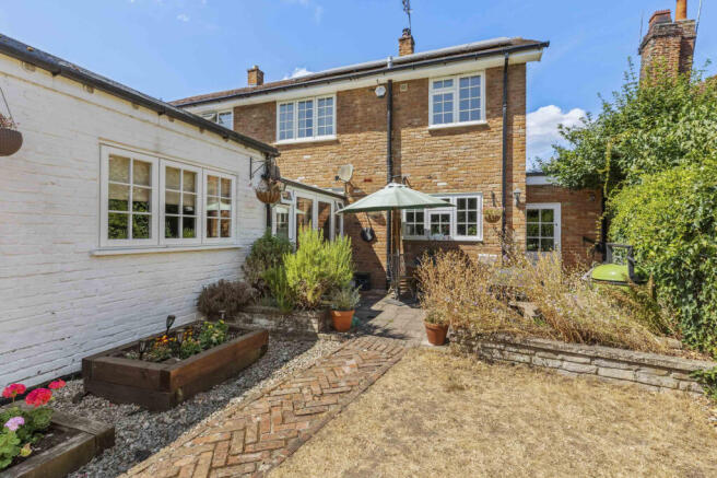 Badgers Rest, Bisham Village, SL7 1RR (LOW RES)-4