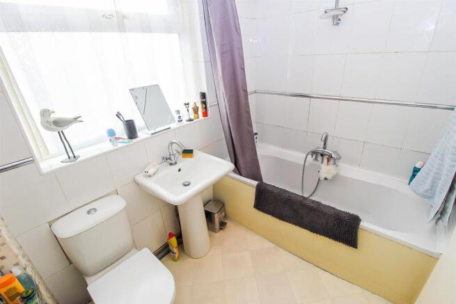3 bed Semi-Detached for sale Image 8