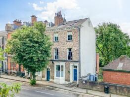 82, Bootham, York YO30 7DF