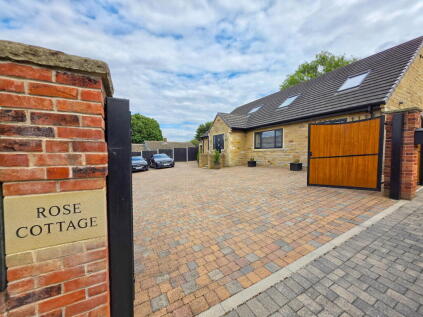 Dog Hill Drive, Shafton, Barnsley, S72 8NW