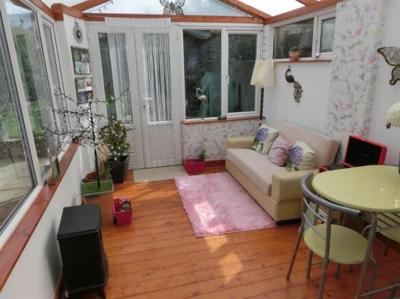 SUN ROOM