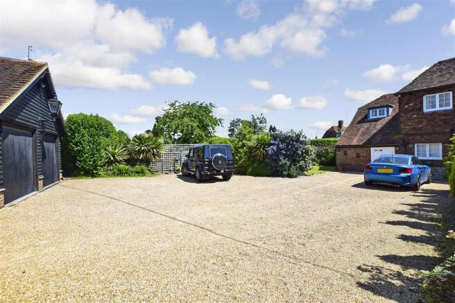 Driveway/Parking