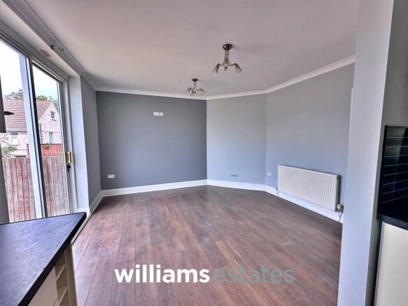 Eden Avenue, Prestatyn, LL19 photo 4