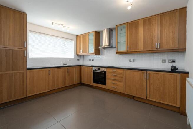 46 White House Way_5.jpg