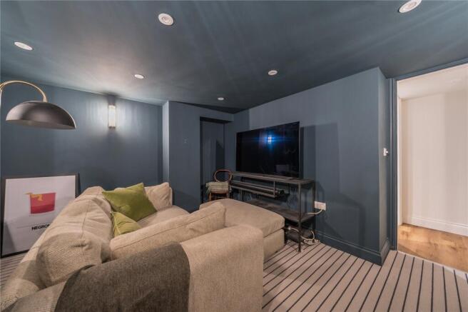 4 bed Terraced for sale Image 8