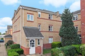 Flat 17, Concord Court, Winery Lane, Kingston Upon Thames KT1 3GF