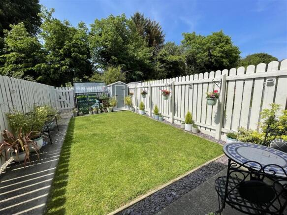 rear garden.JPG