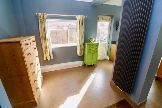 KITCHEN/FAMILY/DINING ROOM