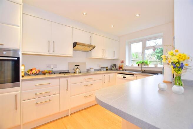 Kitchen/Dining Area