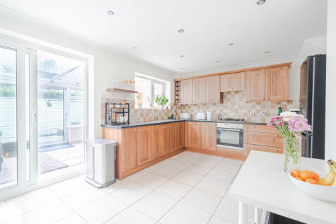 York Close, Christchurch, Dorset, BH23 2DB