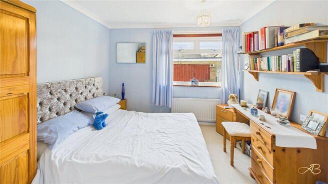 4 bed Bungalow for sale Image 12