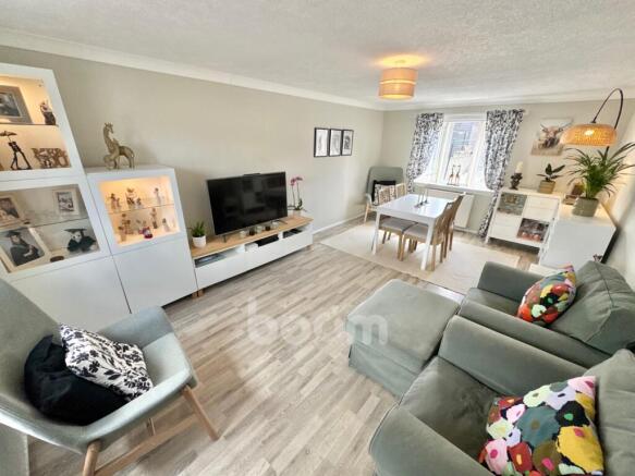 Blackthorn Avenue, Beith lounge