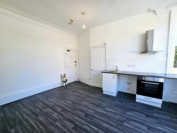 6 bed Block of Apartments for sale Image 10